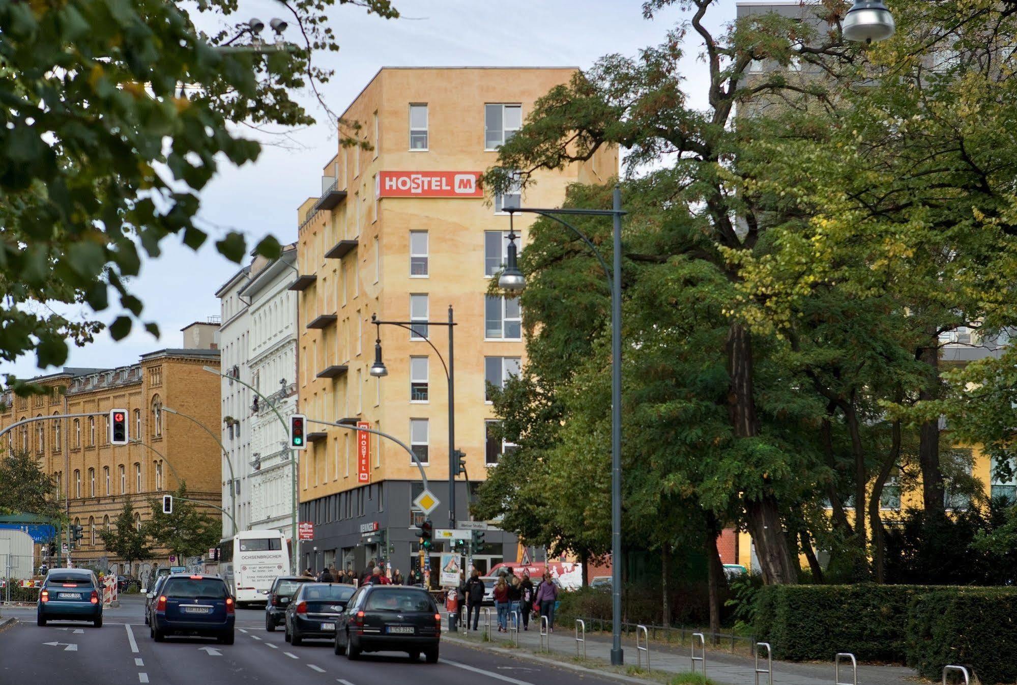 Meininger Hotel Berlin Alexanderplatz Exterior foto
